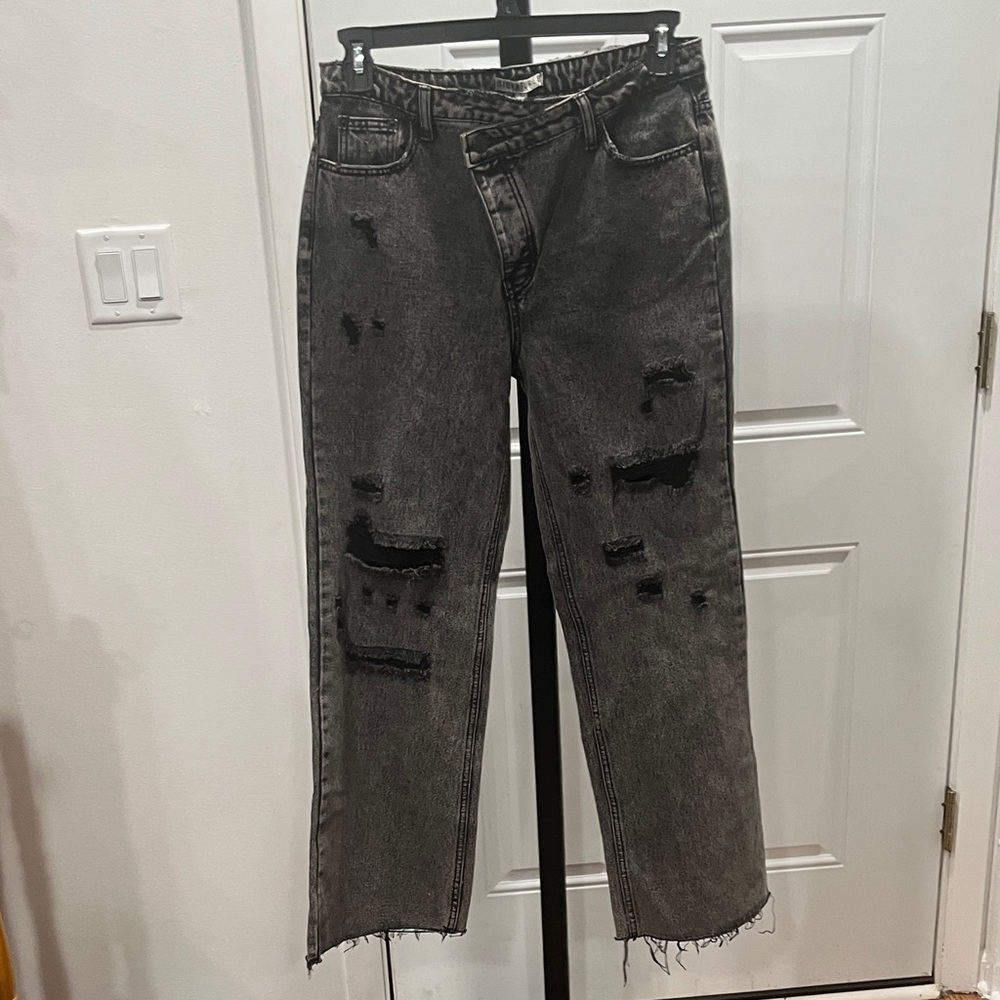 Signature8 Distressed Black Jeans